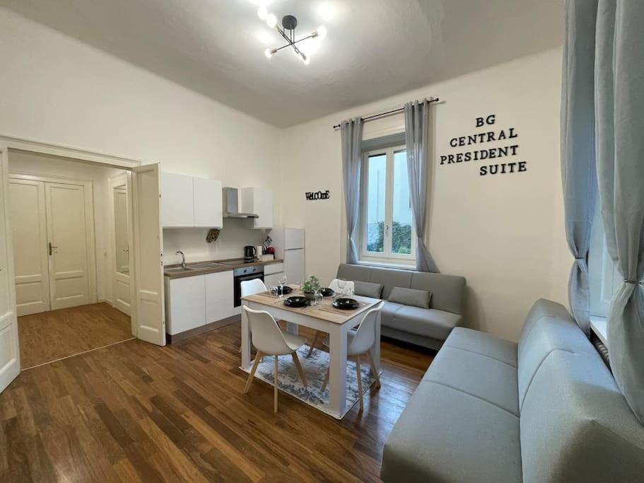 Bg Central President Suite Con Parcheggio - Vista Citta Alta Bérgamo Exterior foto